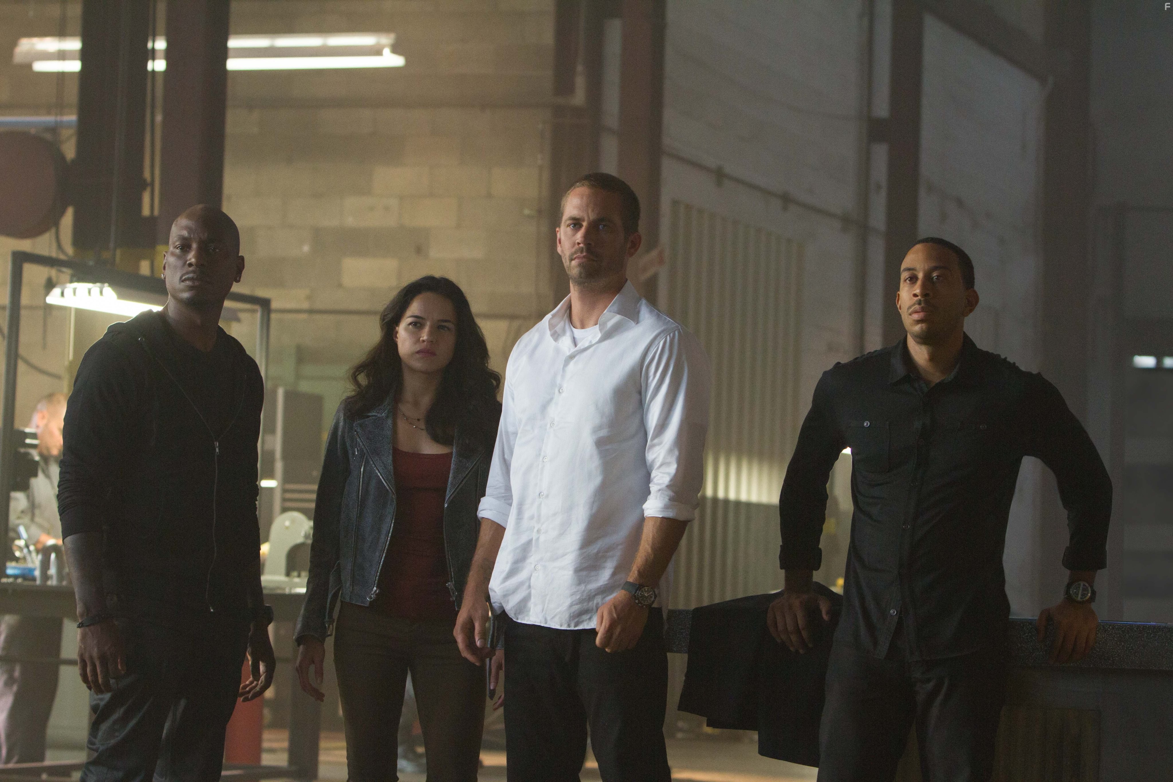 Ludacris, Michelle Rodriguez, Tyrese Gibson, and Paul Walker in Форсаж 7 (2015)