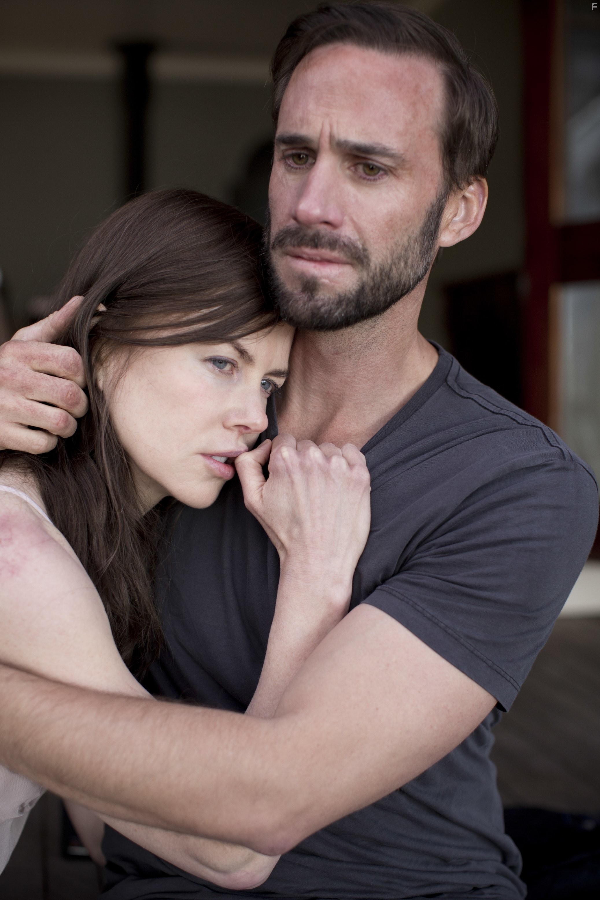 Nicole Kidman and Joseph Fiennes in Чужая страна (2015)