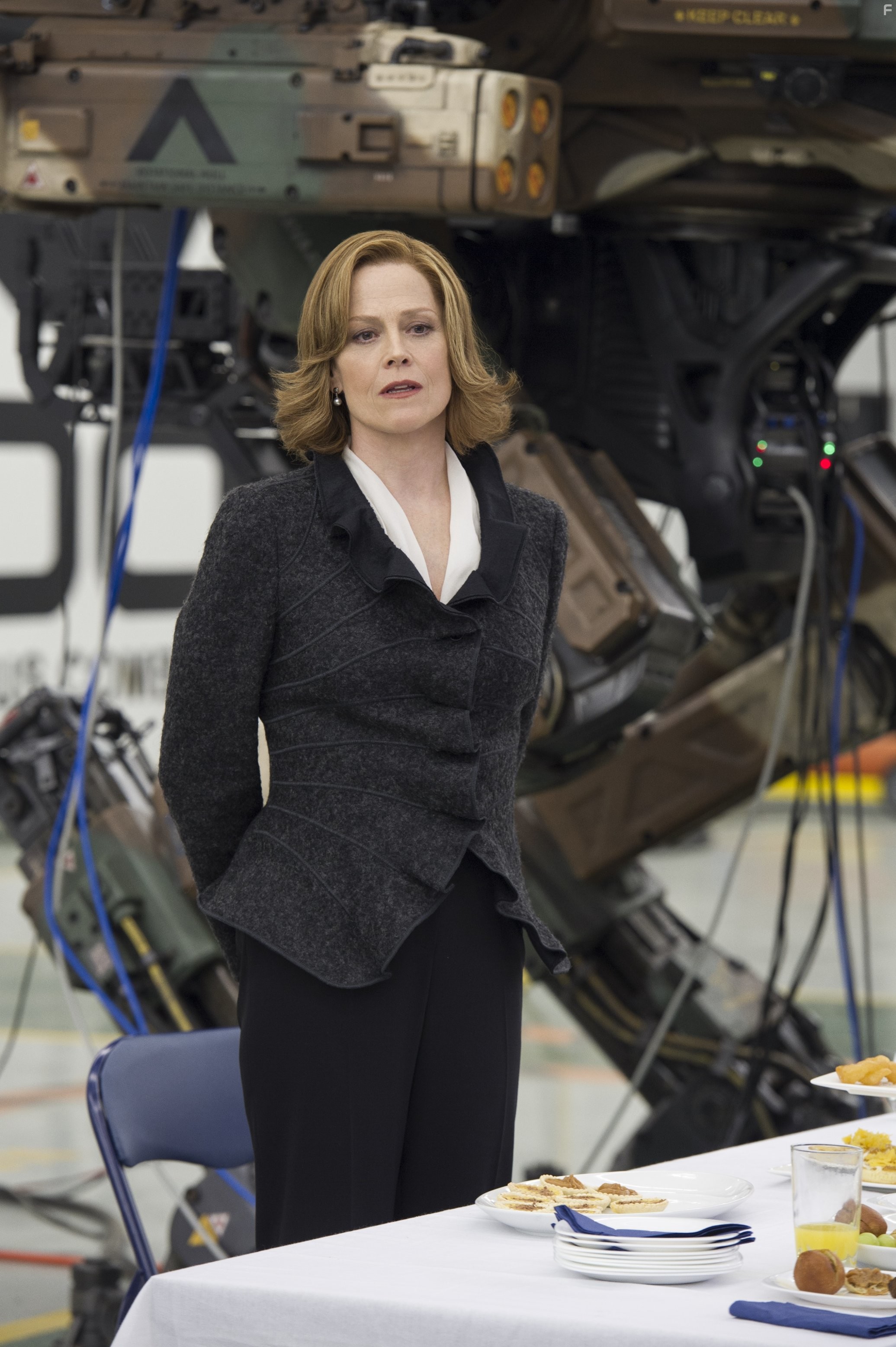 Sigourney Weaver in Робот по имени Чаппи (2015)