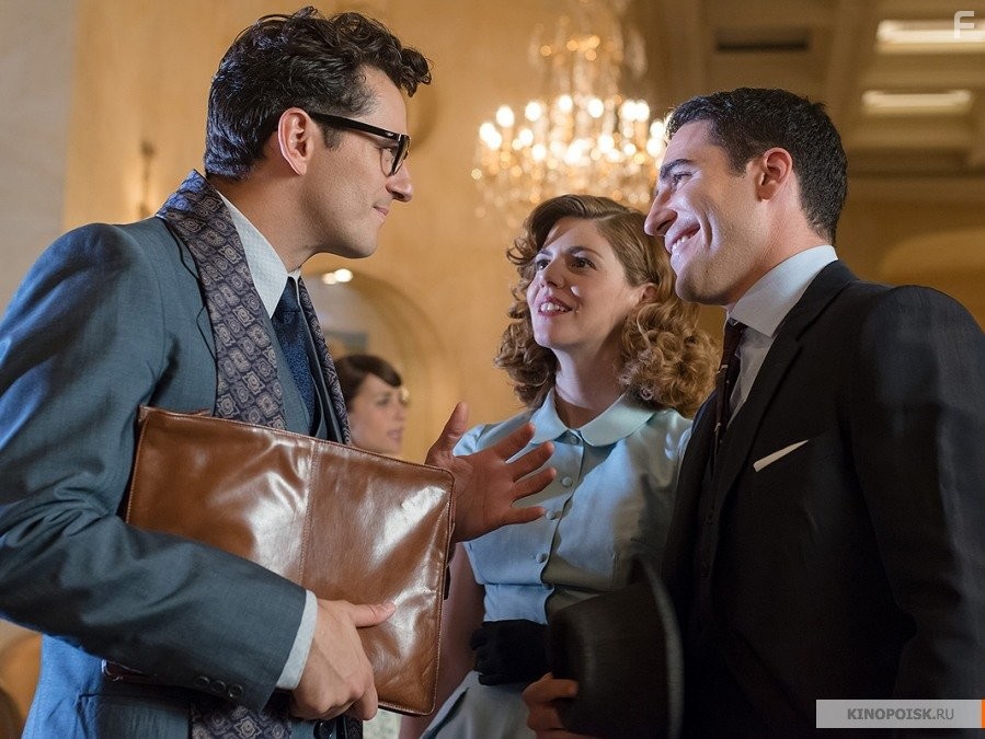 Asier Etxeandia, Miguel ?ngel Silvestre, and Marta Hazas in Velvet (2013)