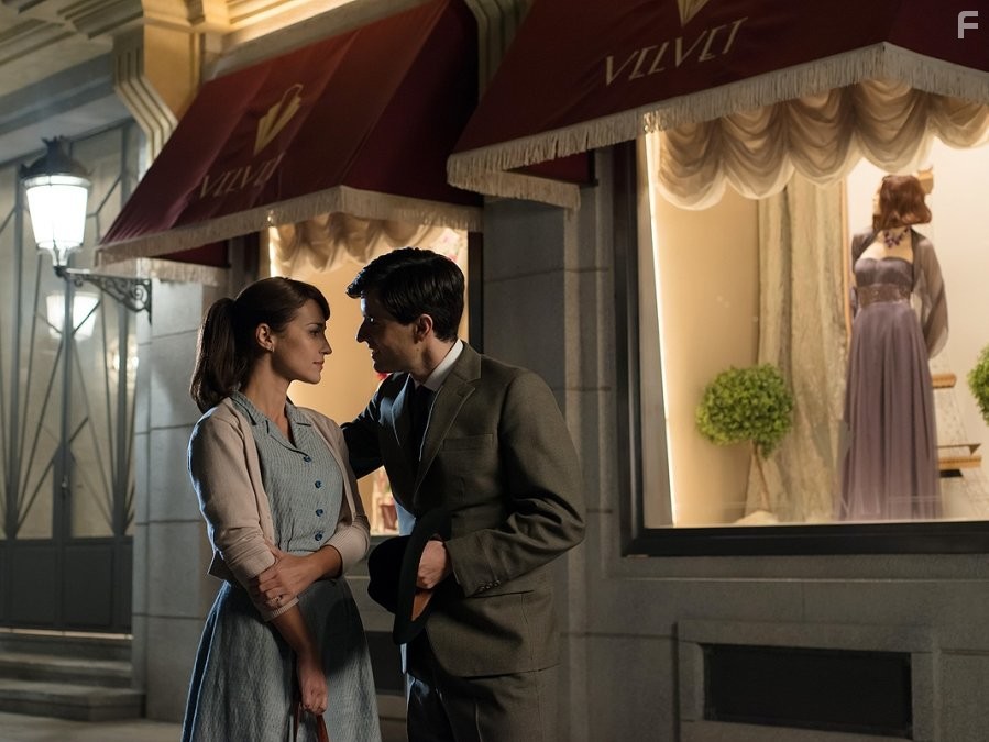 Paula Echevarr?a in Velvet (2013)