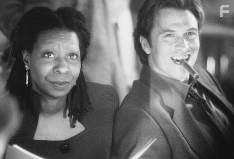 Whoopi Goldberg and Tim Daly in Компаньон (1996)