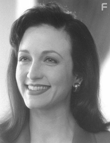 Bebe Neuwirth in Компаньон (1996)