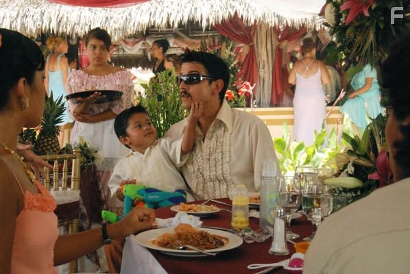 Diego Luna in Рудо и Курси (2008)