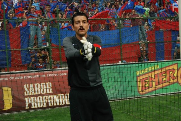 Diego Luna in Рудо и Курси (2008)