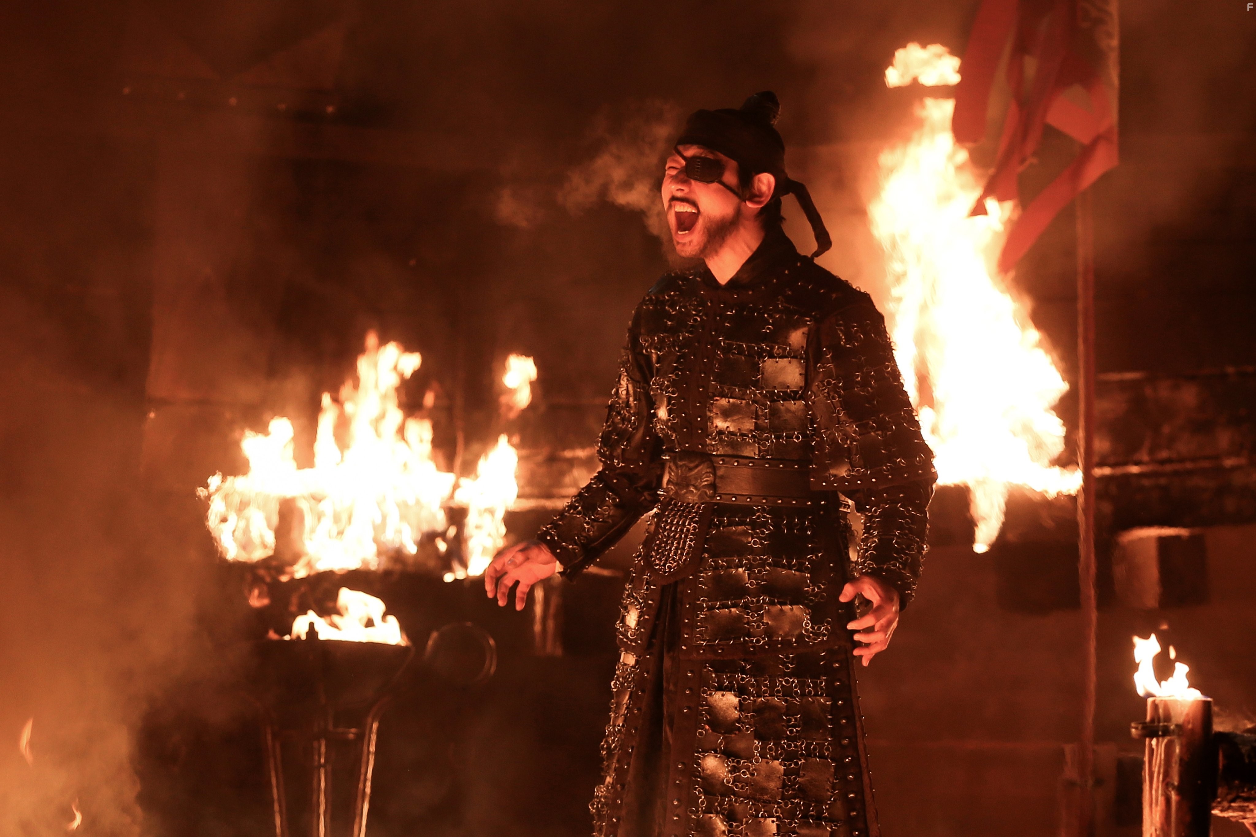 Tae-woo Kim in Hae-jeok: Ba-da-ro gan san-jeok (2014)