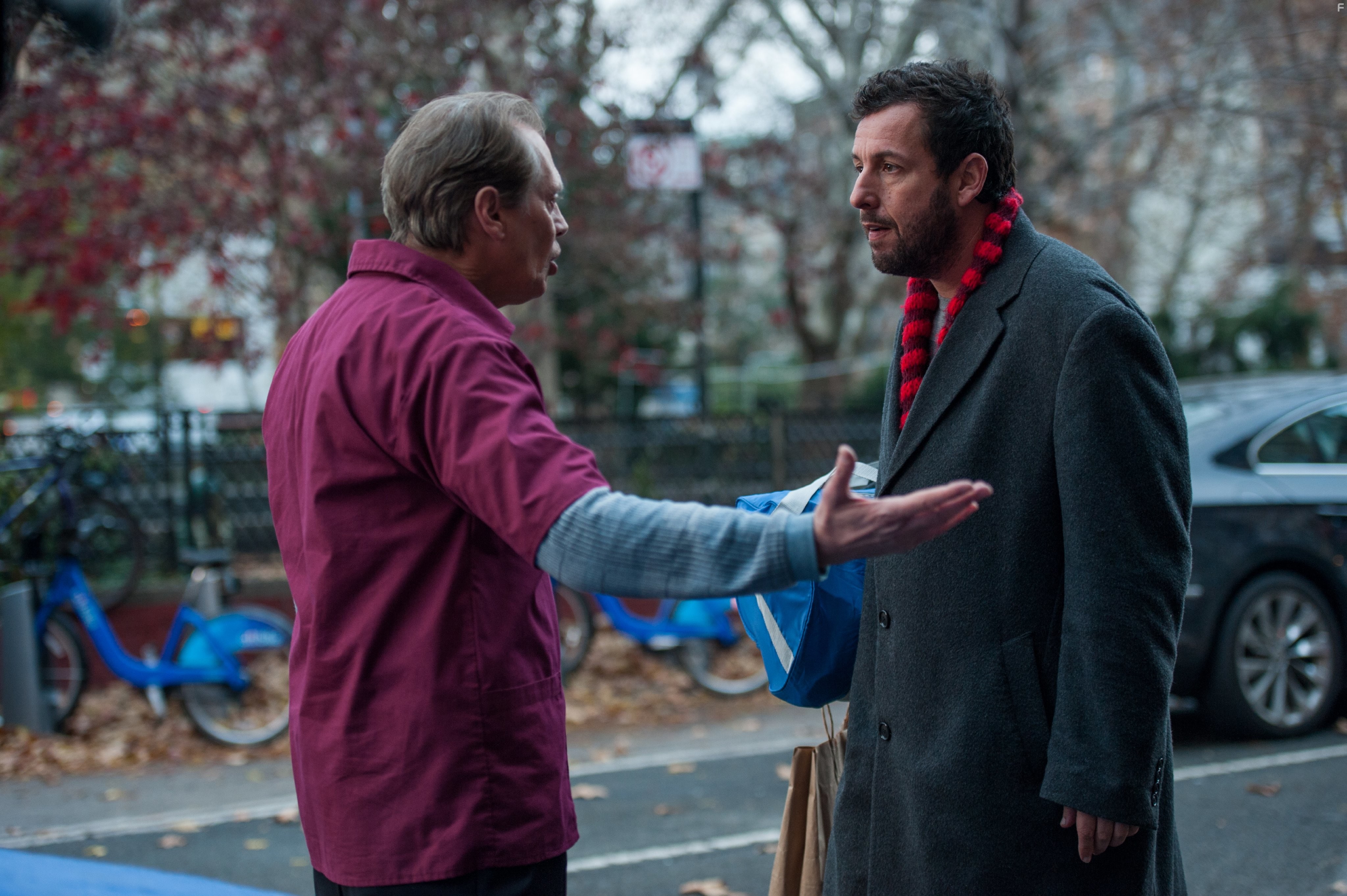 Steve Buscemi and Adam Sandler in Сапожник (2014)