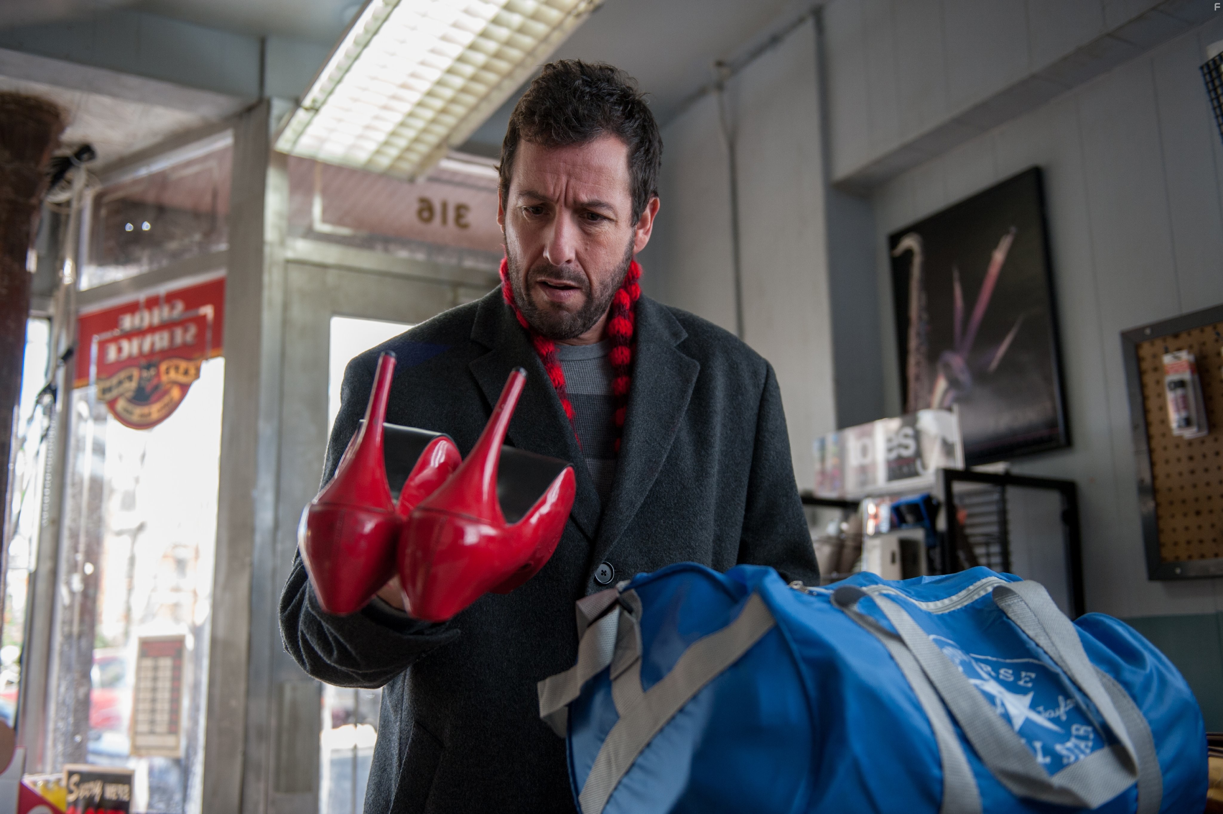 Adam Sandler in Сапожник (2014)