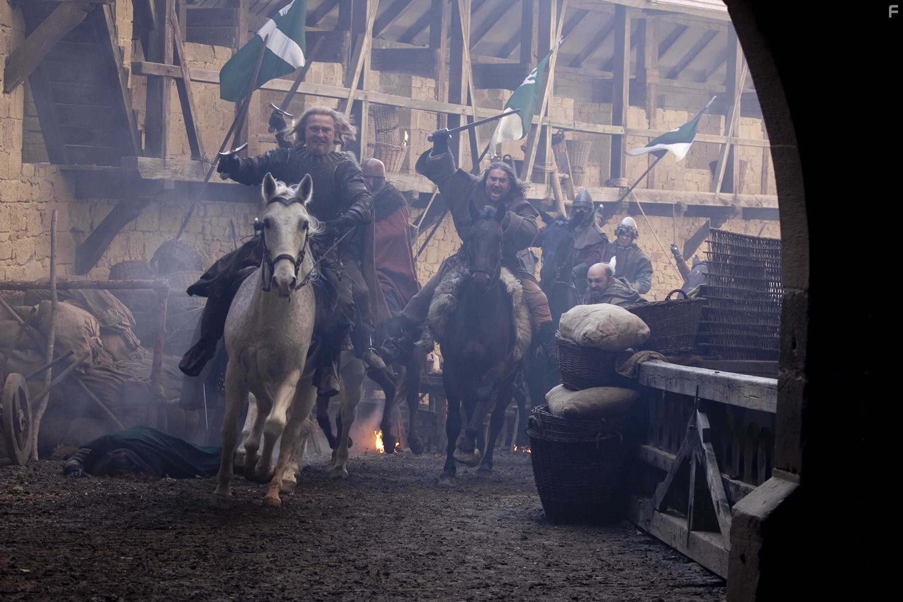 Столпы Земли (2010)