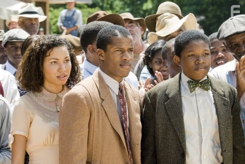 Jurnee Smollett-Bell, Denzel Whitaker, and Nate Parker in Большие спорщики (2007)