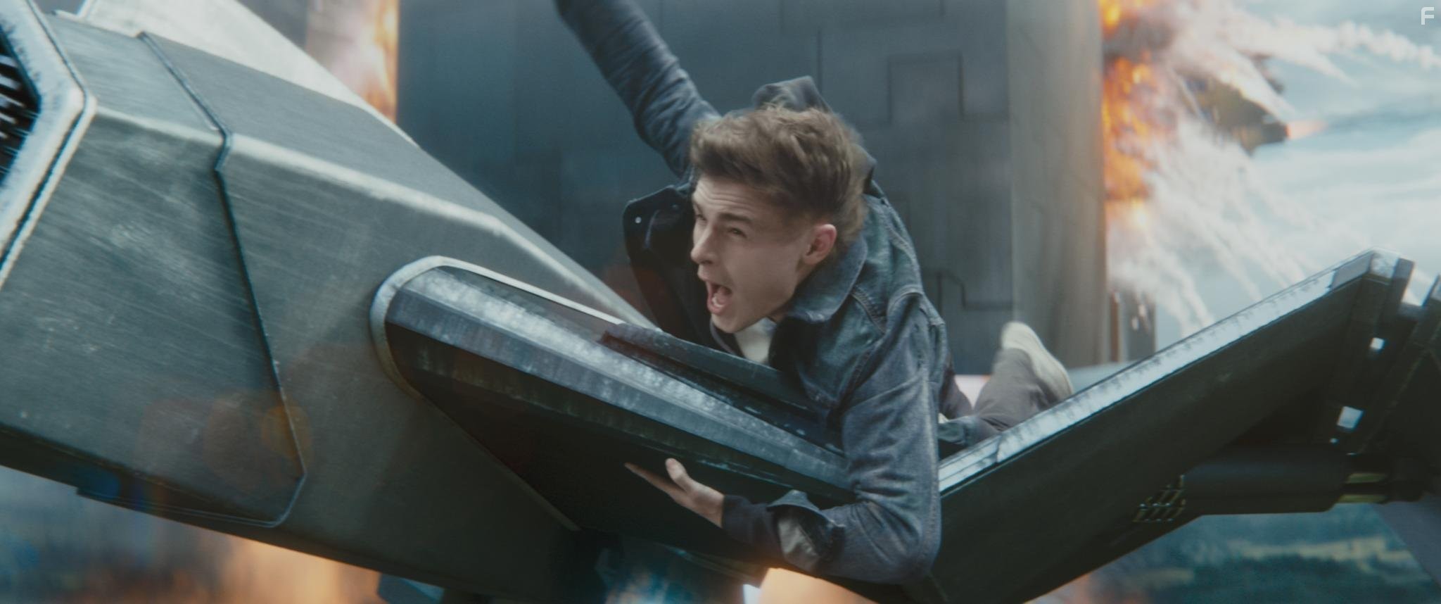 Callan McAuliffe in Железная схватка (2014)