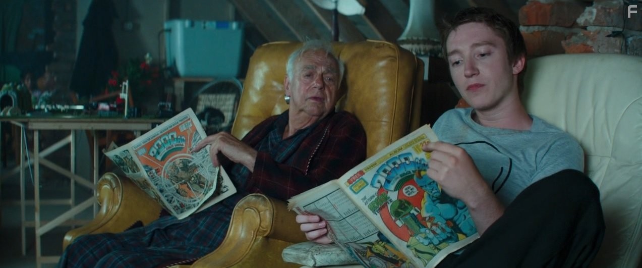 Roy Hudd and James Tarpey in Железная схватка (2014)