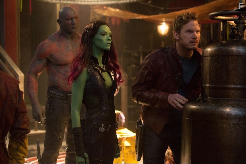 Chris Pratt, Zoe Saldana, and Dave Bautista in Стражи Галактики (2014)