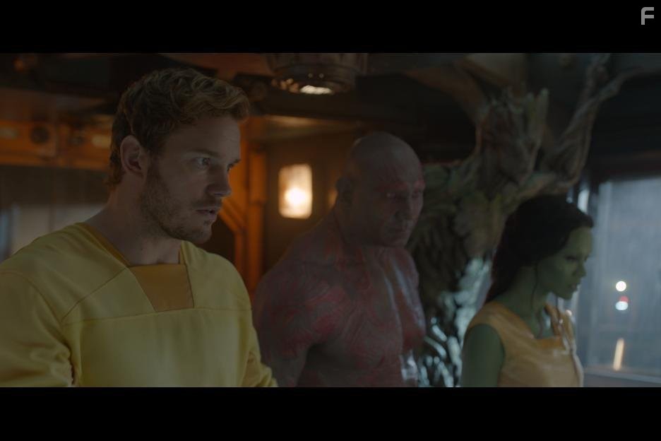 Chris Pratt, Zoe Saldana, and Dave Bautista in Стражи Галактики (2014)