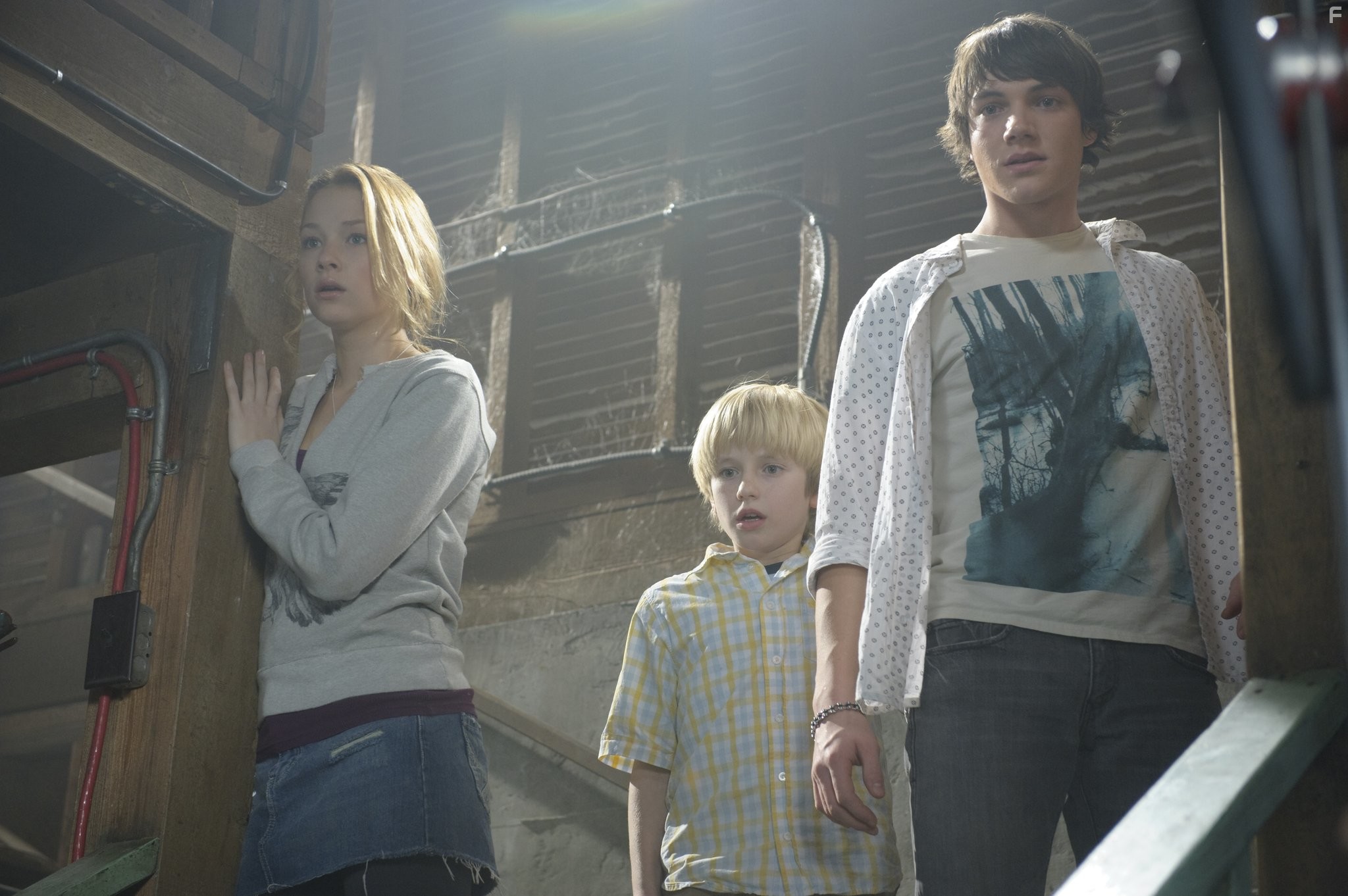 Chris Massoglia, Nathan Gamble, and Haley Bennett in Врата в 3D (2009)