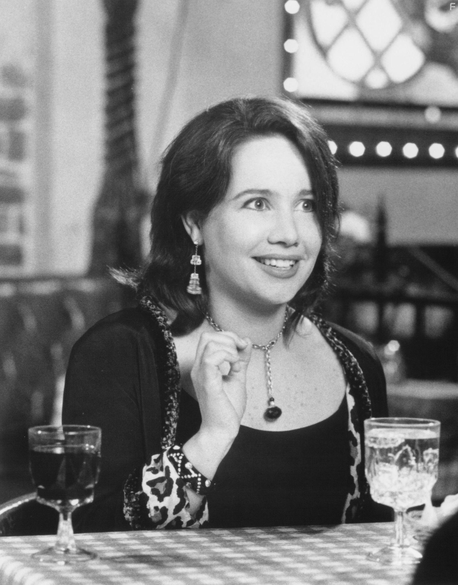 Janeane Garofalo in Прощай, любовь (1995)