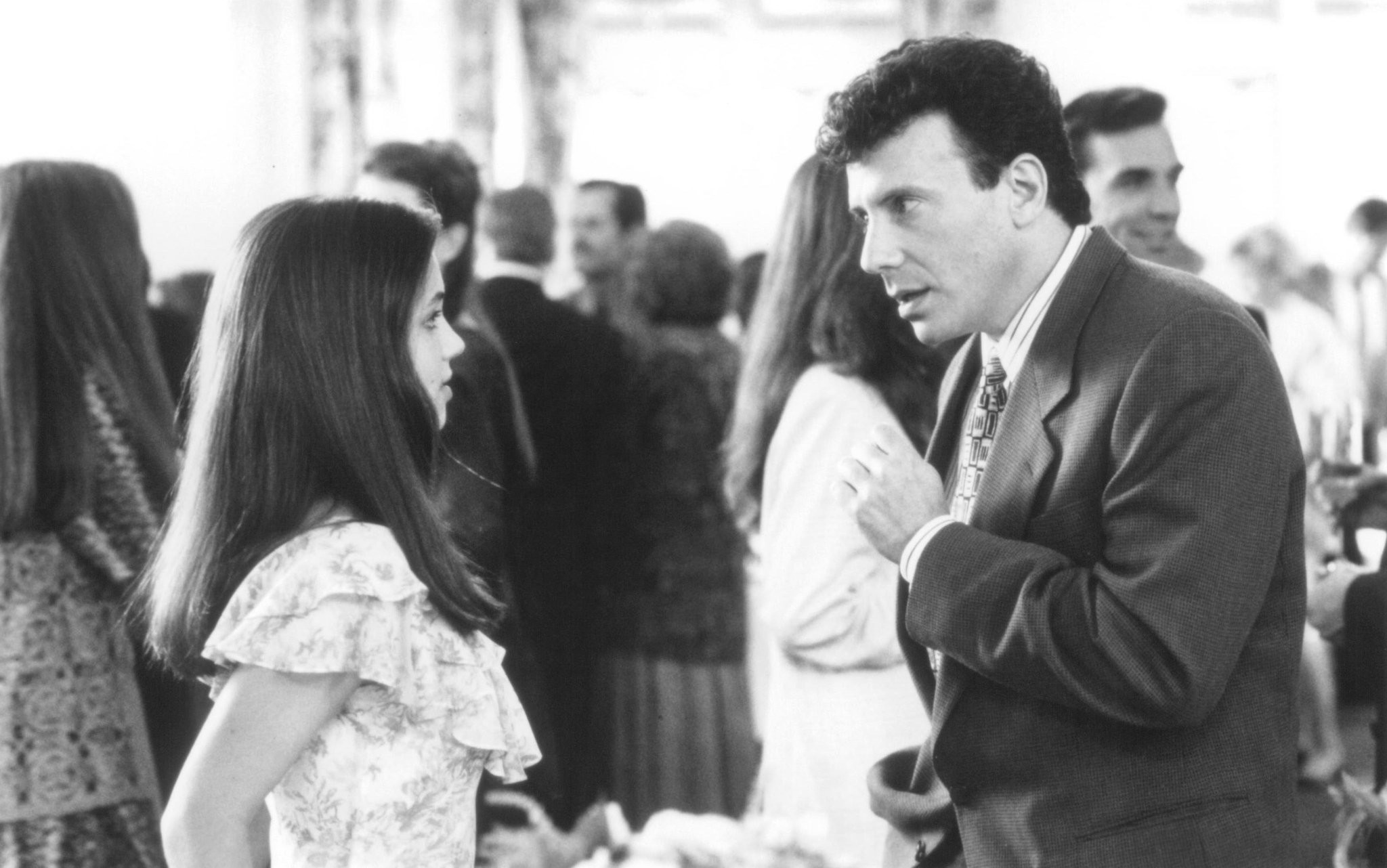 Eliza Dushku in Прощай, любовь (1995)