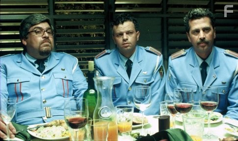 Khalifa Natour, Imad Jabarin, and Hisham Khoury in Yизит oркестра (2007)