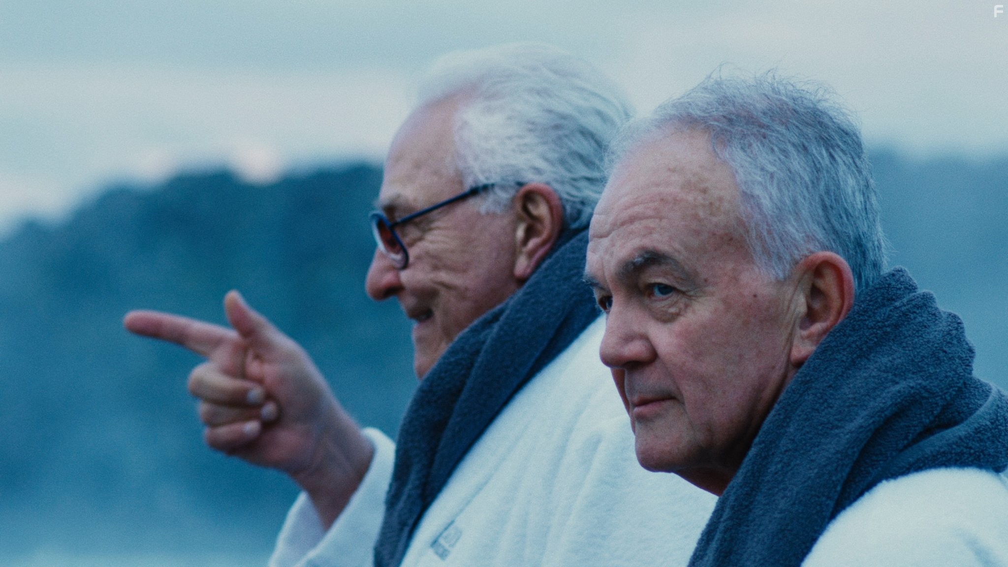 Paul Eenhoorn and Earl Lynn Nelson in Земля Хо! (2014)