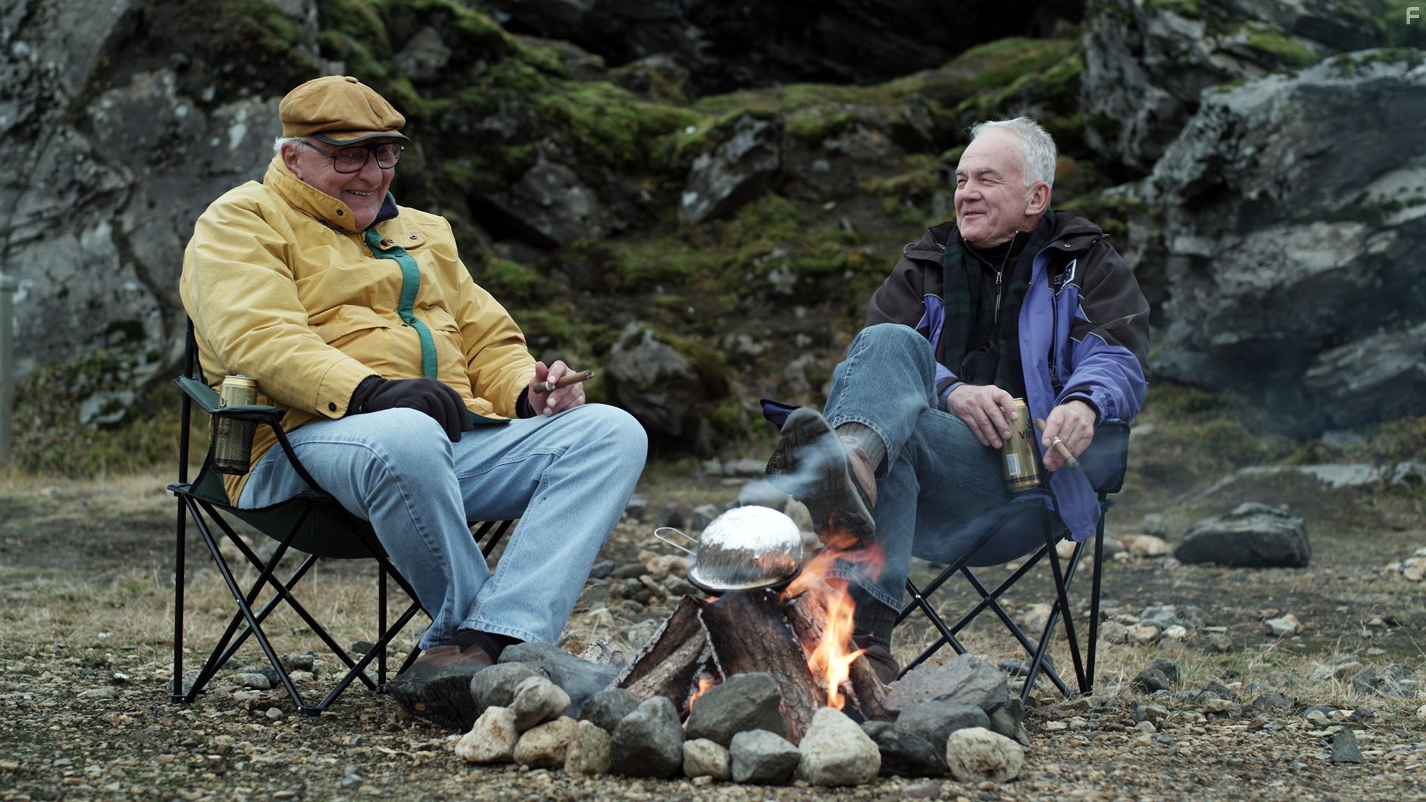 Paul Eenhoorn and Earl Lynn Nelson in Земля Хо! (2014)