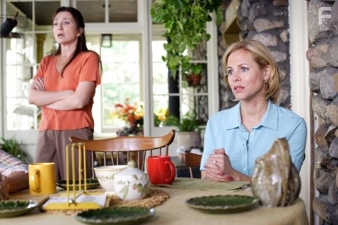 Maria Bello and Donna Murphy in Башни-близнецы (2006)