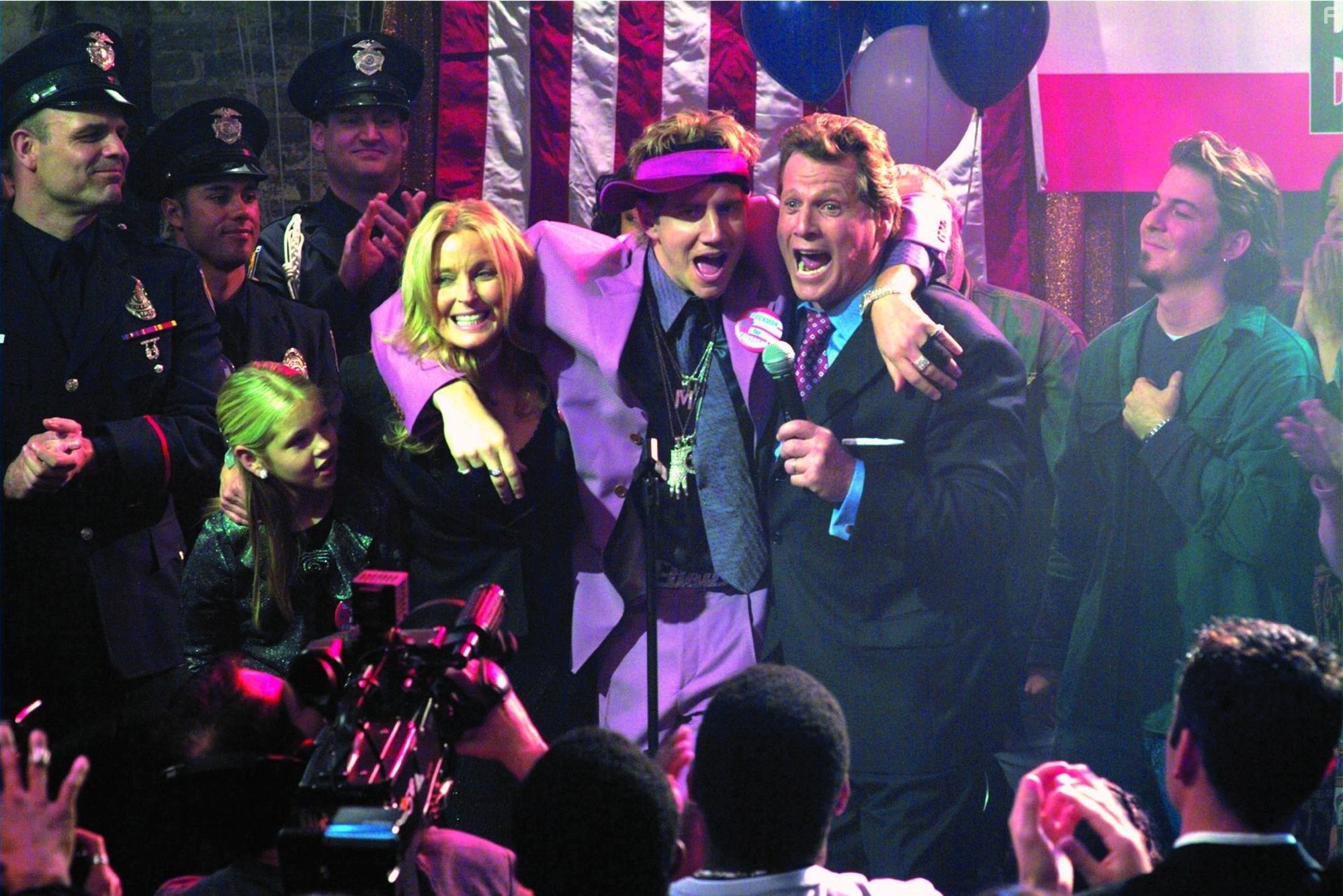 Bo Derek, Jamie Kennedy, and Ryan O'Neal in Разыскиваются в Малибу (2003)