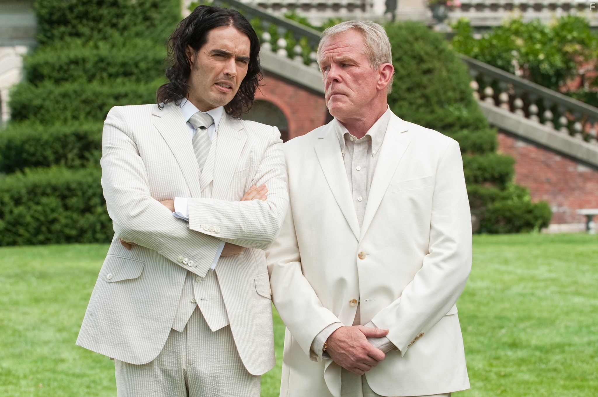 Nick Nolte and Russell Brand in Артур. Идеальный миллионер (2011)