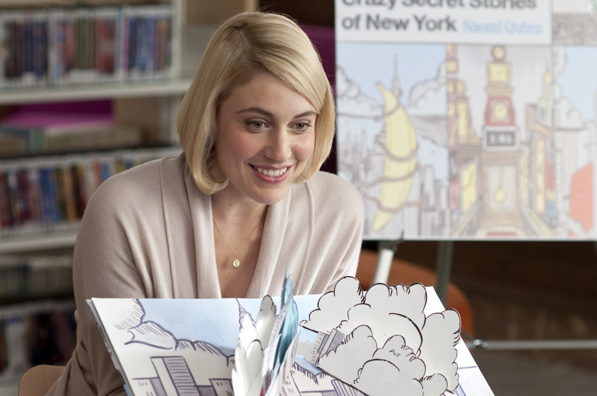 Greta Gerwig in Артур. Идеальный миллионер (2011)