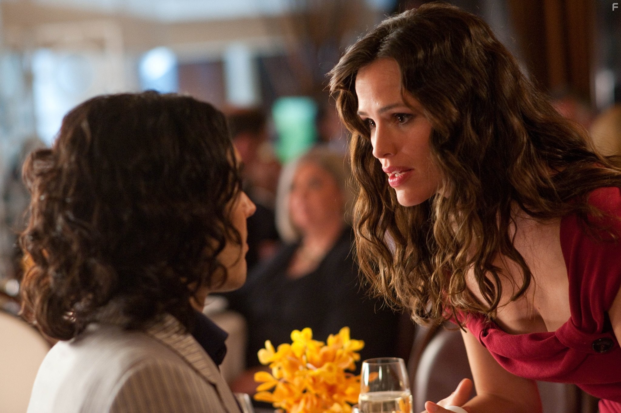Jennifer Garner and Russell Brand in Артур. Идеальный миллионер (2011)