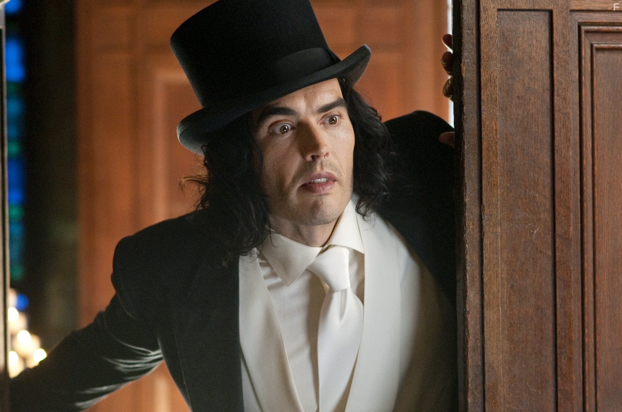 Russell Brand in Артур. Идеальный миллионер (2011)