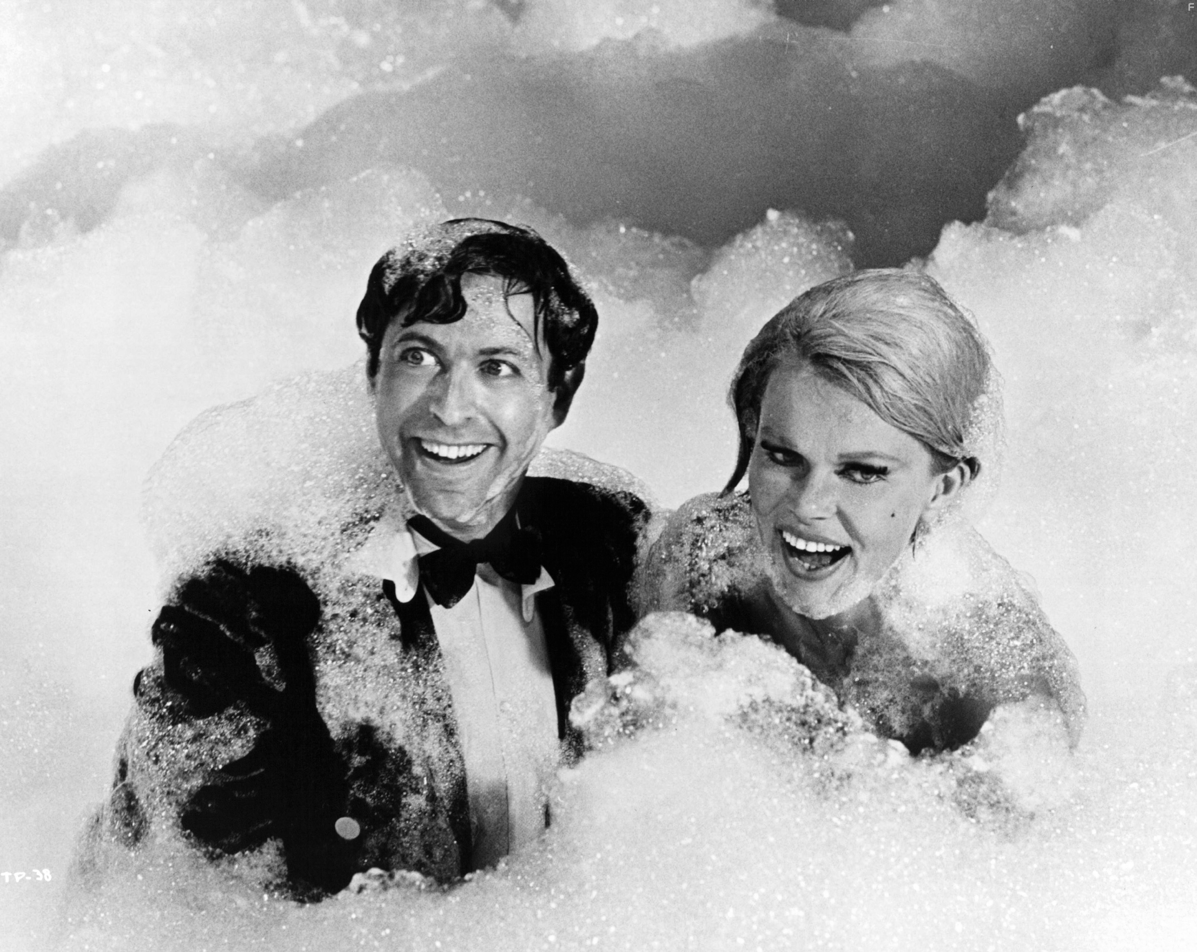 Natalia Borisova and Steve Franken in Вечеринка (1968)