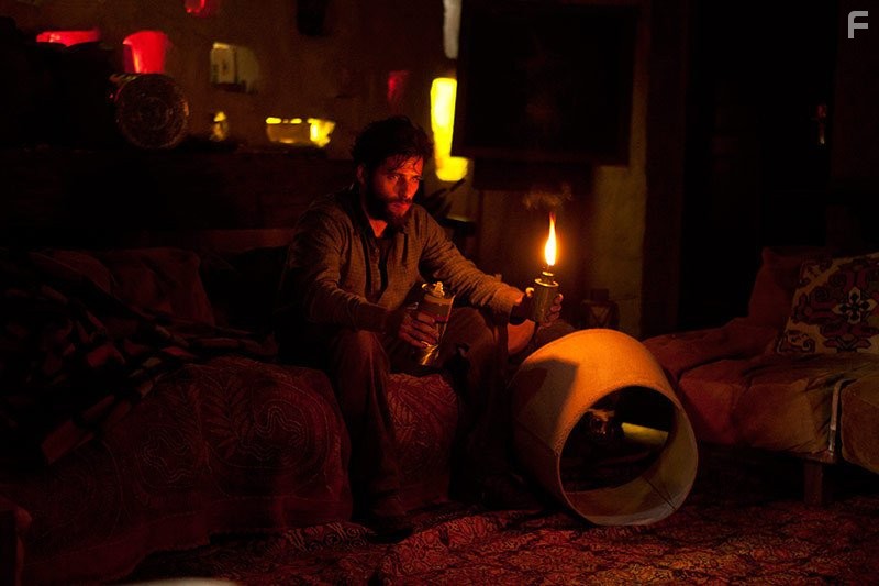 Bruno Gagliasso in Isolados (2014)