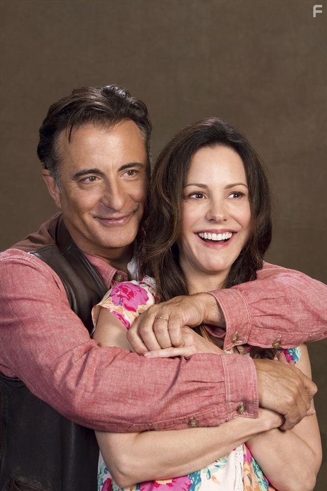 Andy Garcia and Mary-Louise Parker in Рождество в Конуэе (2013)