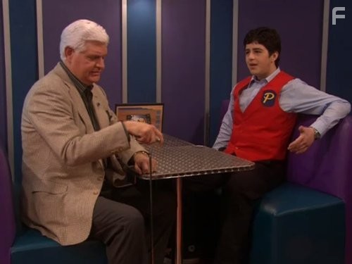 Josh Peck in Дрейк и Джош (2004)