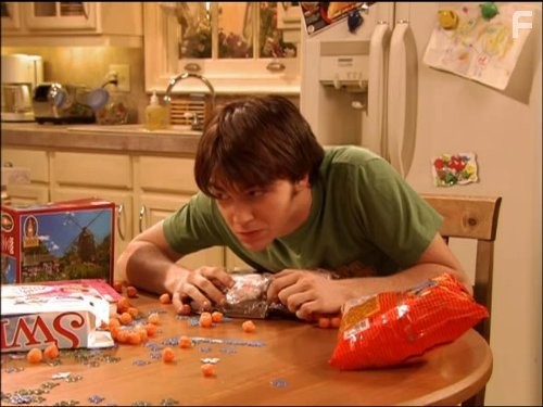 Drake Bell in Дрейк и Джош (2004)