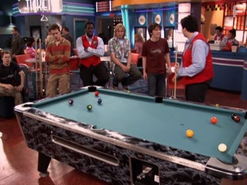 Drake Bell and Josh Peck in Дрейк и Джош (2004)