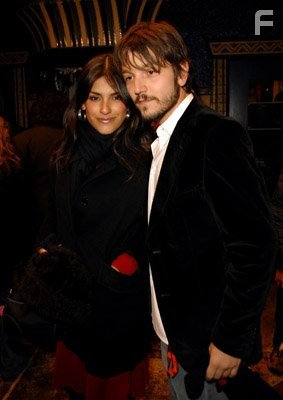 Diego Luna and Liz Gallardo at El b?falo de la noche (2007)