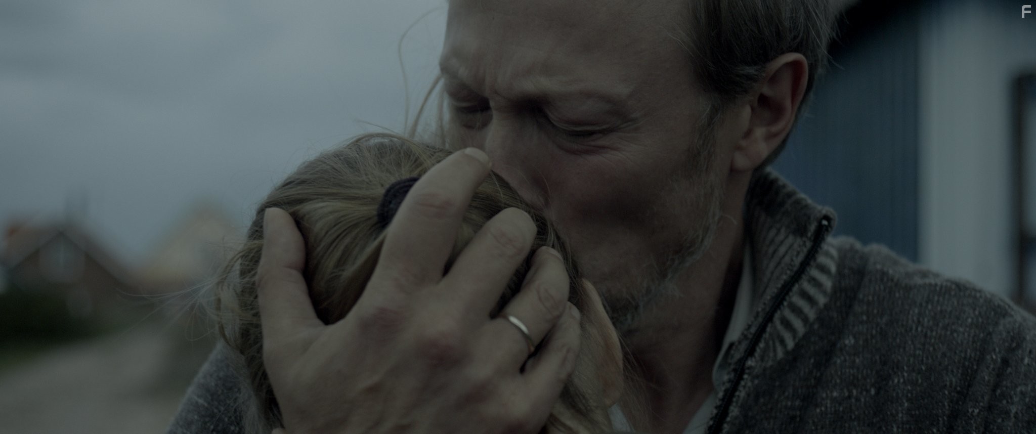 Lars Mikkelsen in Когда звери мечтают (2014)