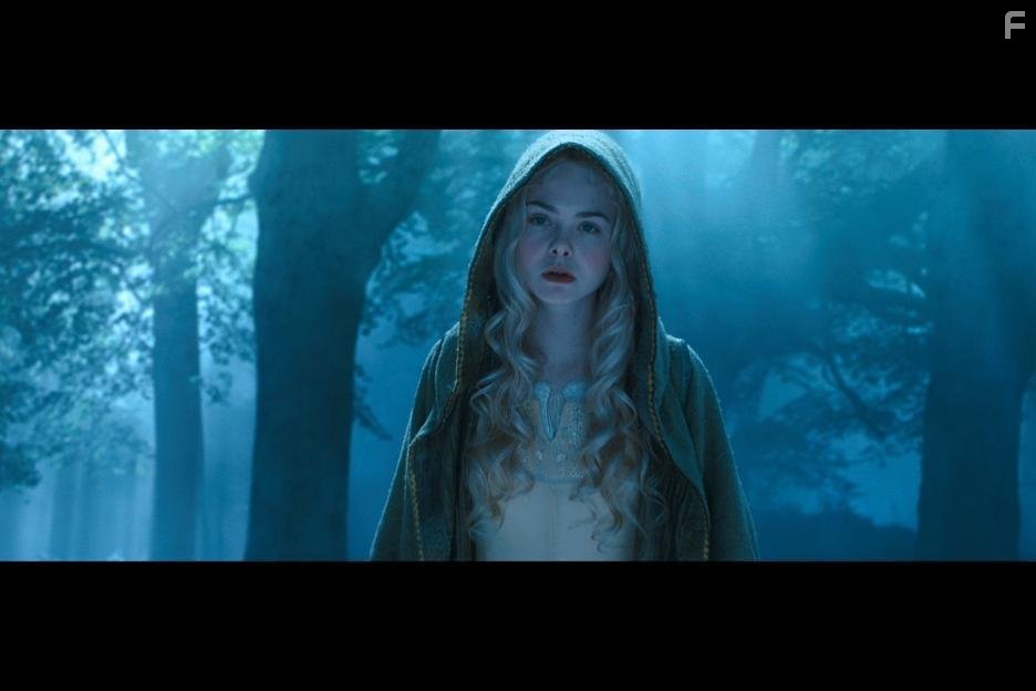 Elle Fanning in Малефисента (2014)