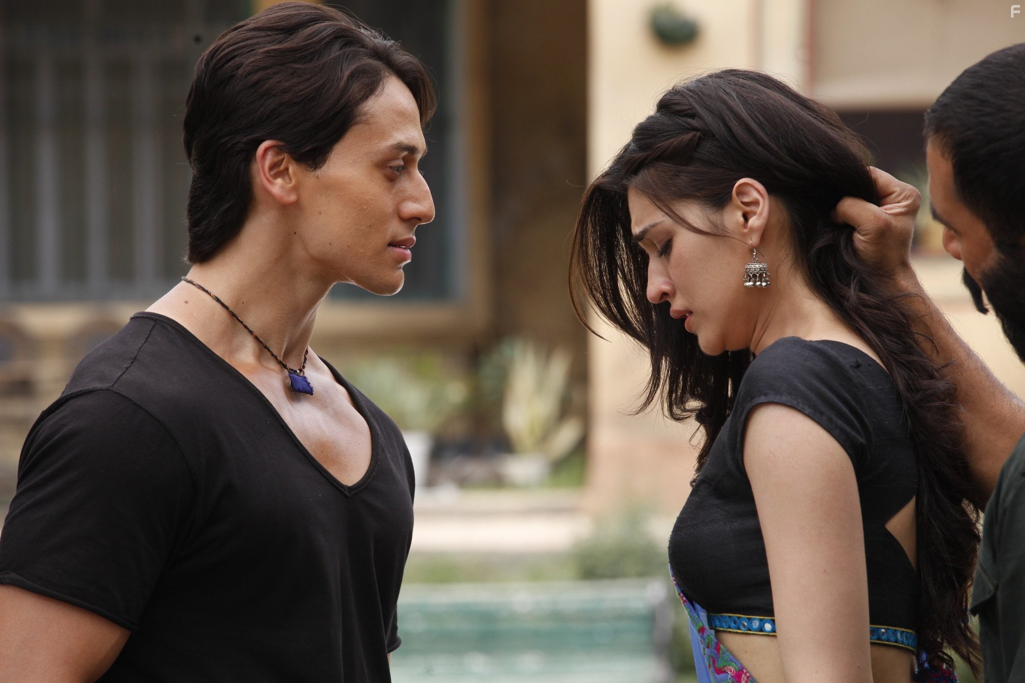 Kriti Sanon and Tiger Shroff in Право на любовь (2014)