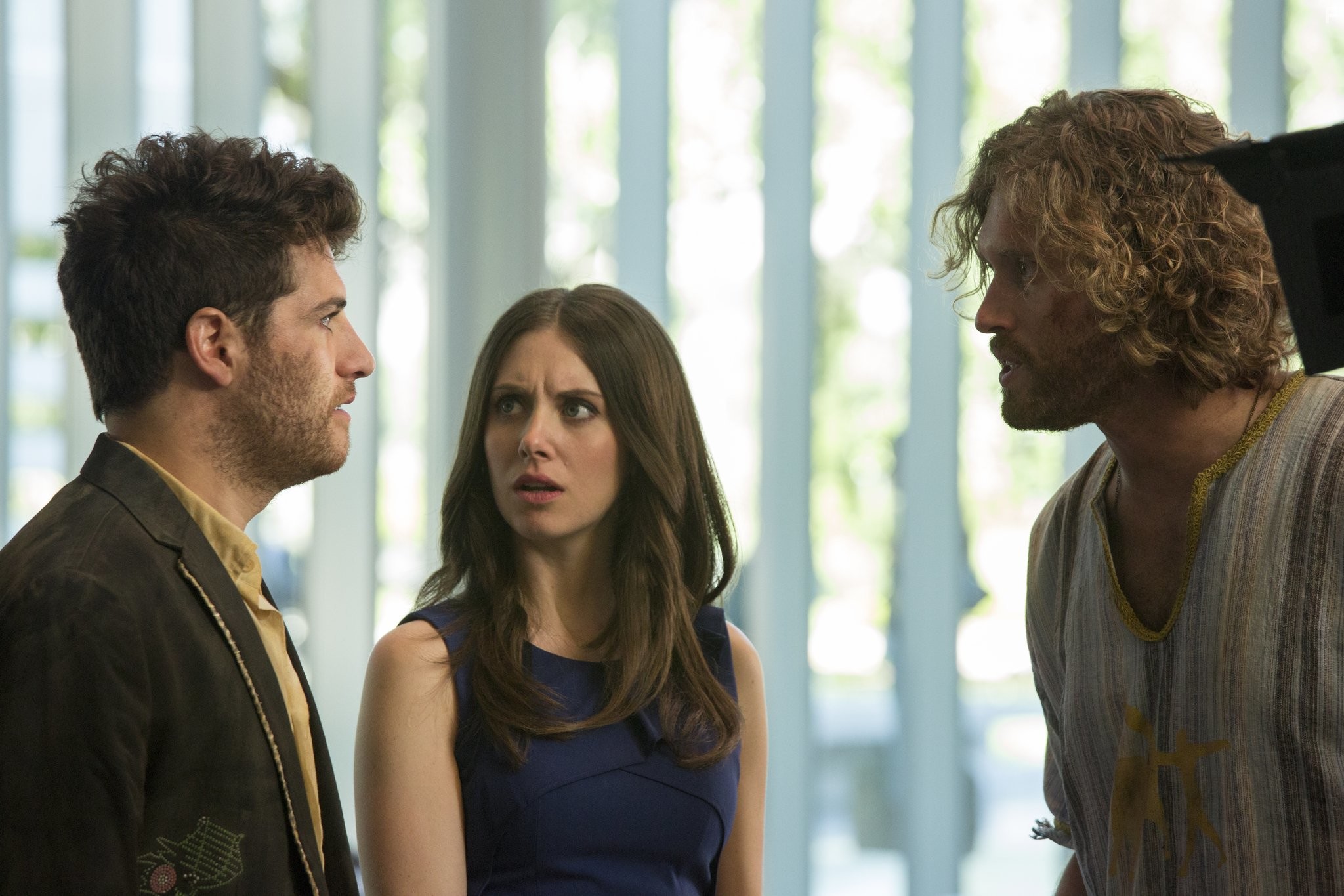 Adam Pally, Alison Brie, and T.J. Miller in Голые перцы (2014)