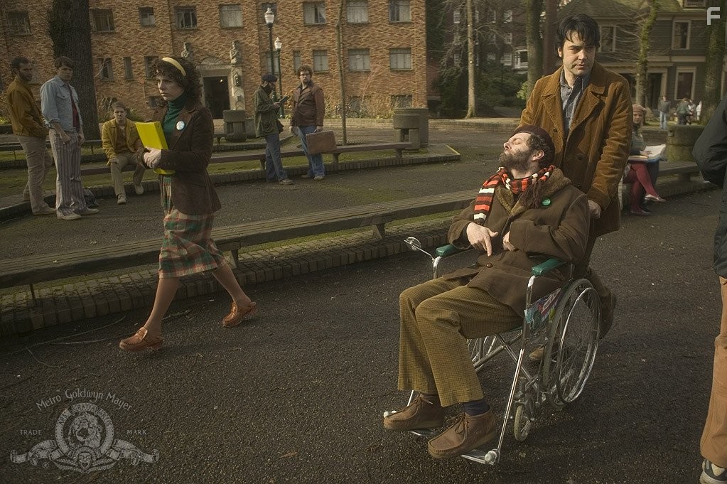 Ron Livingston and Michael Sheen in Музыка внутри (2007)