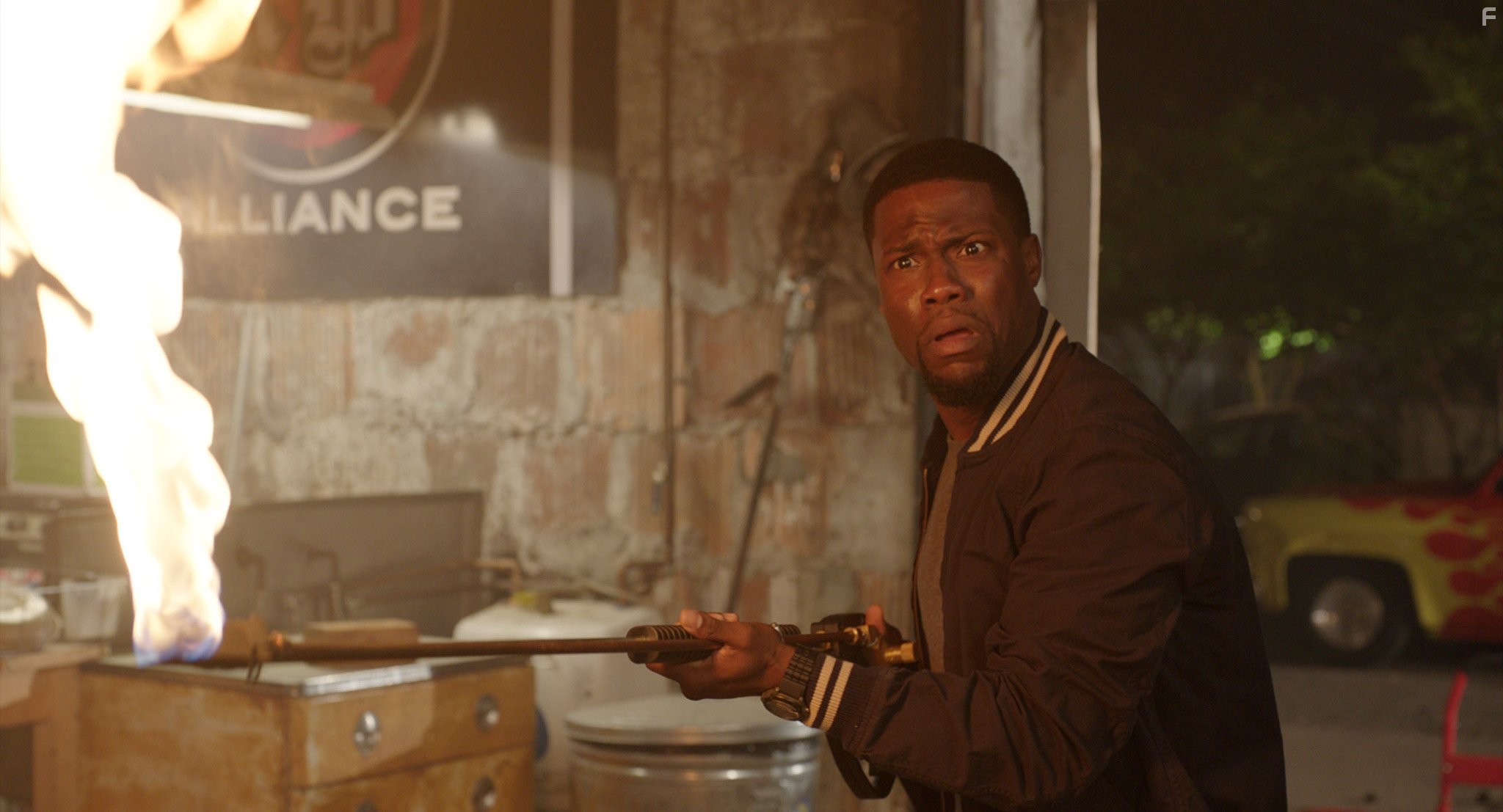 Kevin Hart in Крепись! (2015)