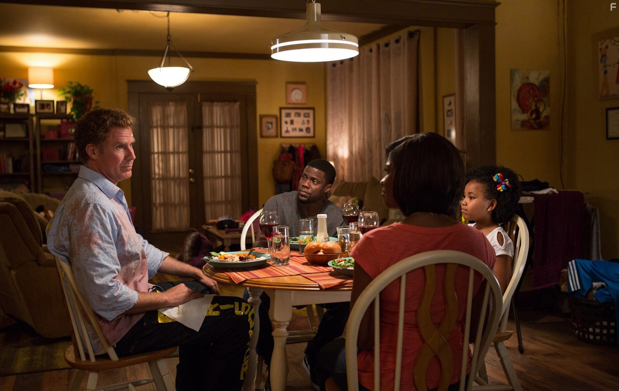 Will Ferrell, Kevin Hart, and Ariana Neal in Крепись! (2015)