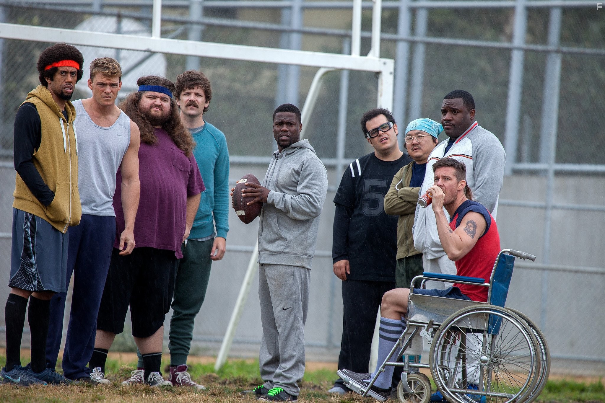 Jorge Garcia, Kevin Hart, Aaron Takahashi, Josh Gad, Alan Ritchson, Dan Gill, and Colin Kane in Шафер напрокат (2015)