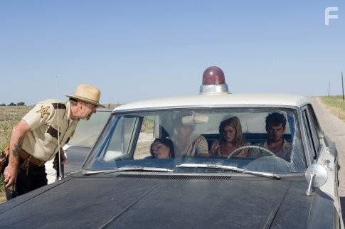 R. Lee Ermey, Matt Bomer, Jordana Brewster, Taylor Handley, and Diora Baird in Техасская резня бензопилой: Начало (2006)
