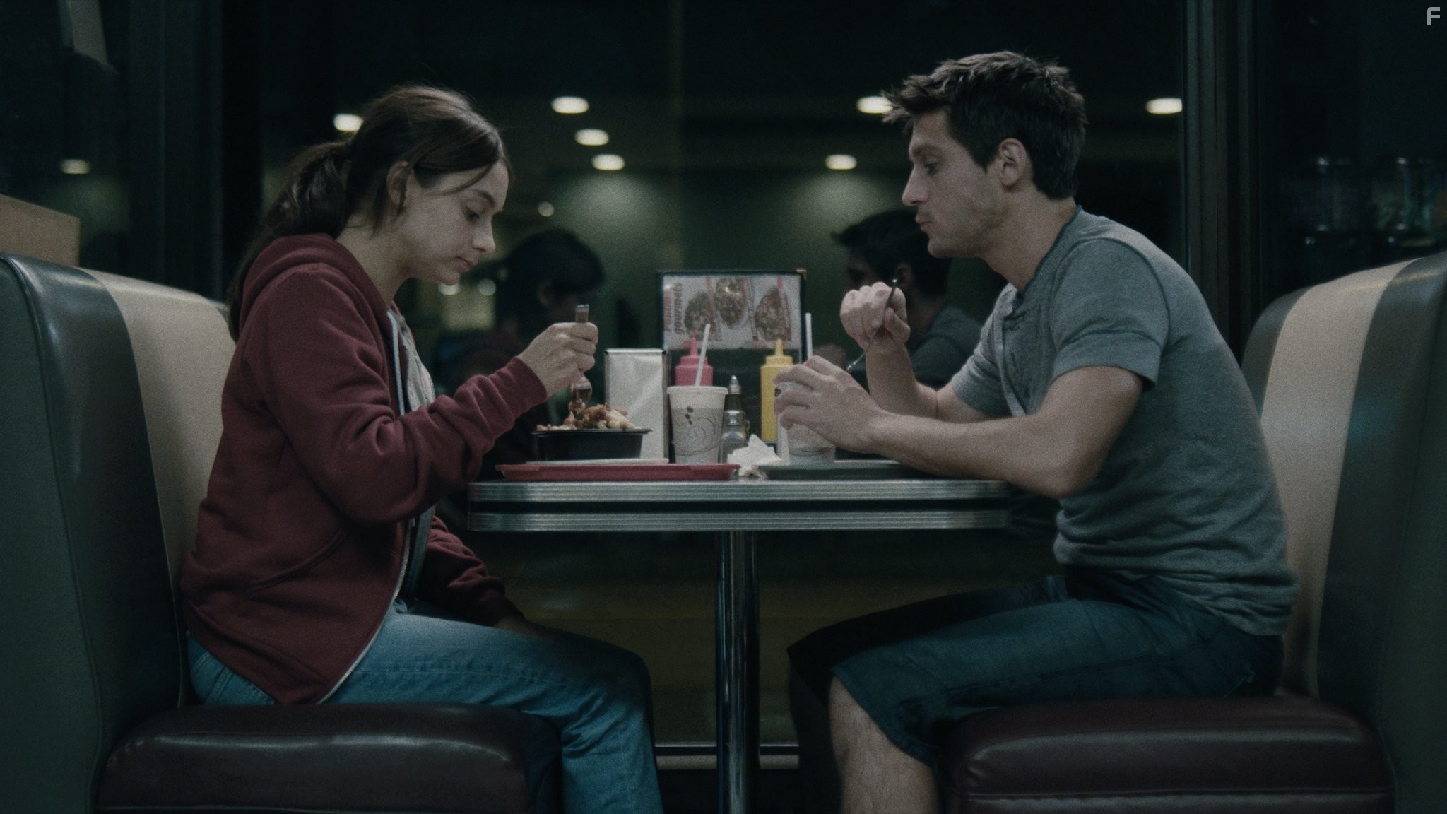 Sophie Desmarais and Jean-S?bastien Courchesne in Sarah pr?f?re la course (2013)