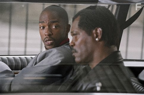 Samuel L. Jackson and Anthony Mackie in Тот самый человек (2005)