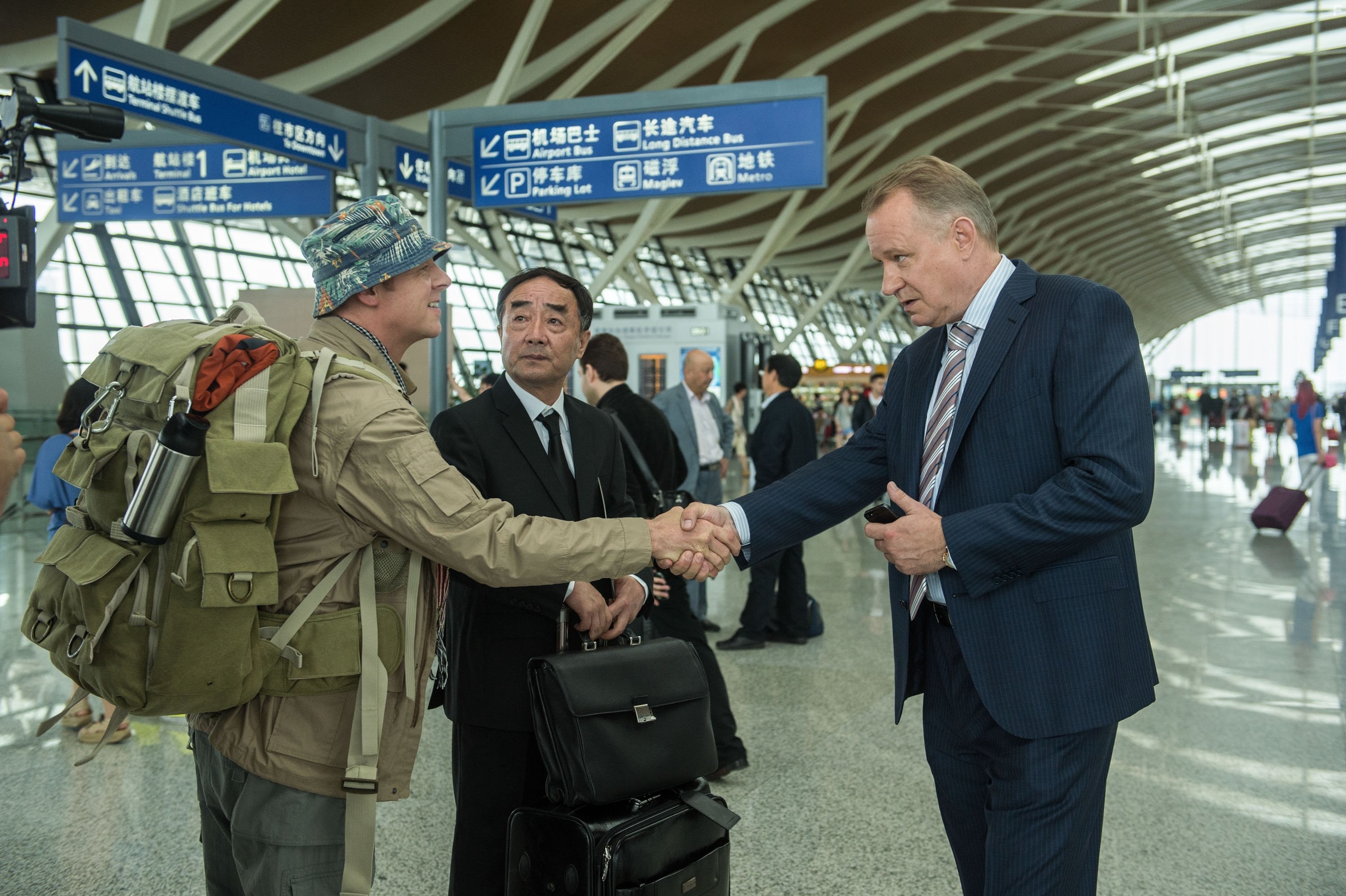 Stellan Skarsg?rd and Simon Pegg in Путешествие Гектора в поисках счастья (2014)