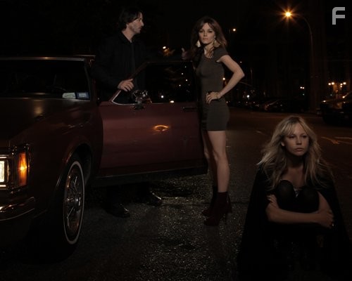 Keanu Reeves, Bojana Novakovic, and Adelaide Clemens in Трое в Нью-Йорке (2012)